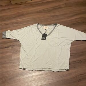 Chaser Women Size Large NWT